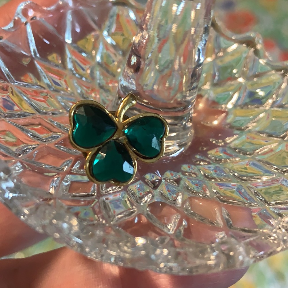 Clover Pin AS IS - Picture 4 of 4